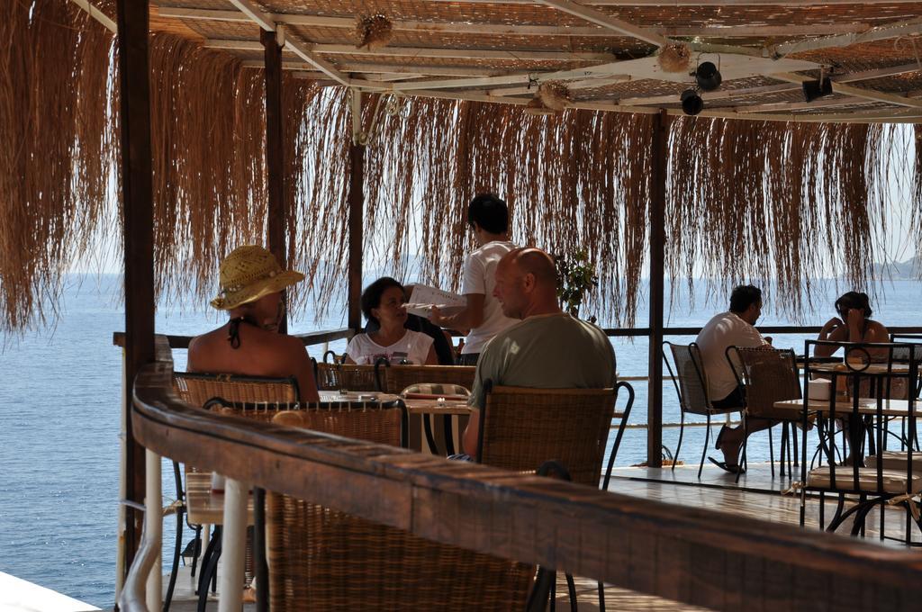 Caretta Hotel Kalkan Exterior foto